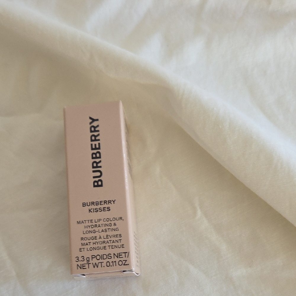 Burberry Kisses Matte Deep Peach